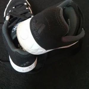 Adidas trainers - Image 3