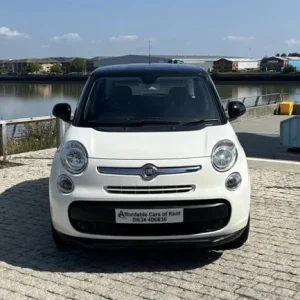 2014 Fiat 500L 1.4 Euro 6 5-door MPV in White - Image 3
