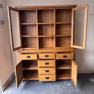 Solid oak large dresser with glazed top - Image 4