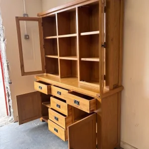 Solid oak large dresser with glazed top - Image 5