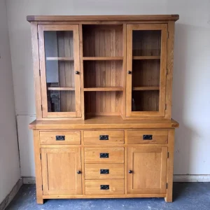 Solid oak large dresser with glazed top - Image 8
