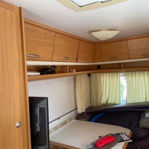 4 Berth Lunar Chateau Caravan - Image 6