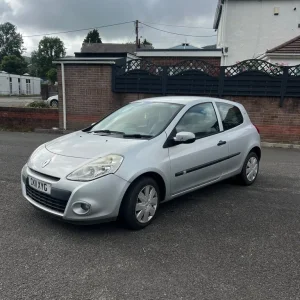 Renault Clio 1.2 Petrol 2011 Hatchback - Image 6
