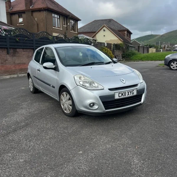 Renault Clio 1.2 Petrol 2011 Hatchback