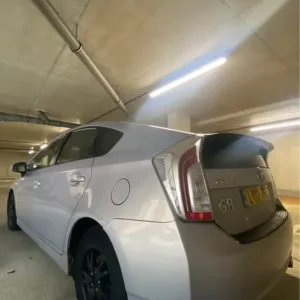 2013 Toyota Prius Hatchback - Image 2