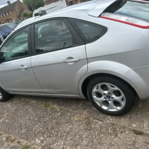 2011 Ford Focus Hatchback Manual - Image 2