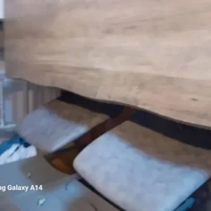 Table and 4 chairs - Image 2