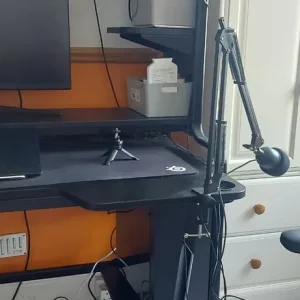 IKEA FREDDE gaming desk - Image 3