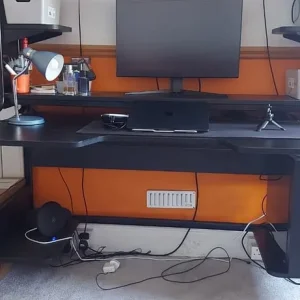 IKEA FREDDE gaming desk - Image 6