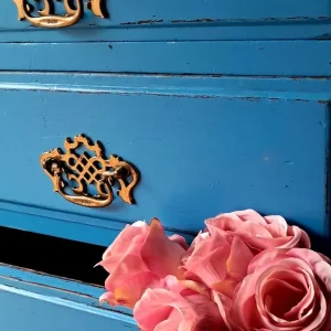 Antique ornate sideboard in turquoise and gold - Image 4