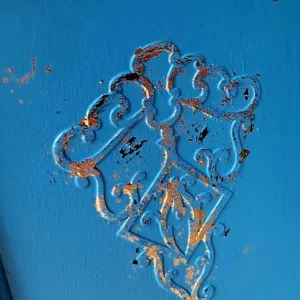 Antique ornate sideboard in turquoise and gold - Image 8