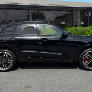 2025 Audi Q5 2.0 TDI Edition 1 S Tronic quattro Euro 6 (s/s) 5dr SUV Automatic - Image 3