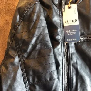 Small faux leather biker jacket - Image 7