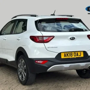 Kia Stonic 2 1.4 Petrol Manual 5-door SUV - Image 5