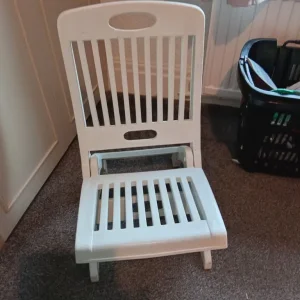 Fold away beach chair