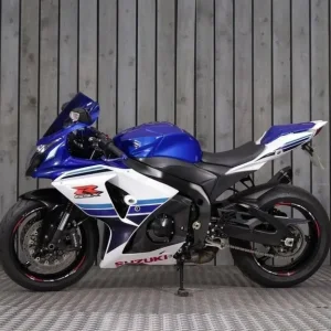 2016 Suzuki GSX-R1000 ABS Blue and White - Image 4