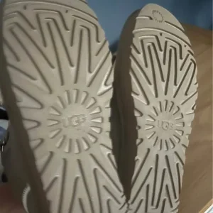 Uggs - Image 2