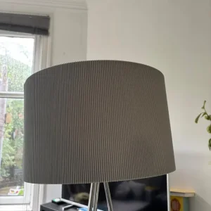 grey floor lamp - Image 2