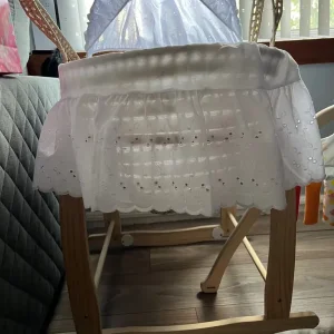 Clair de Lune Moses basket with stand - Image 4
