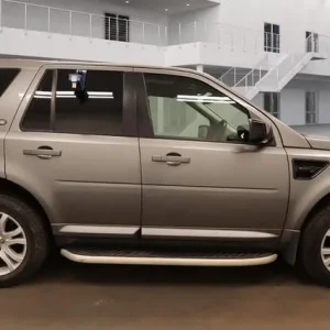 LAND ROVER FREELANDER 2.2 Td4 HSE 5DR AUTO - Image 6
