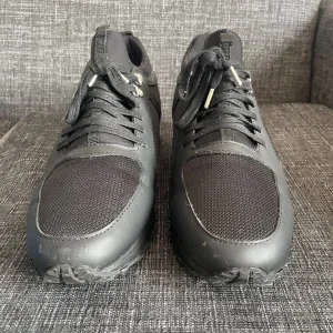 Men’s black Mallet Trainers - Image 4