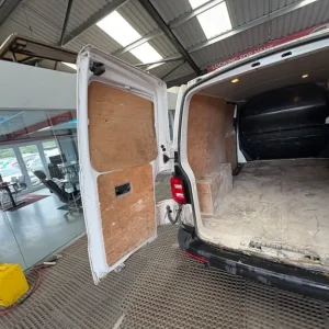 2018 Volkswagen Transporter T30 TDI Panel Van - Image 7