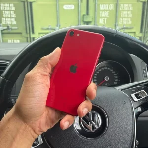 iPhone SE (2020) - Image 2