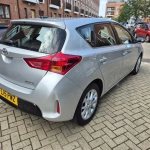 Toyota Auris 1.3 Petrol Manual 2015 - Image 5