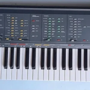 Vintage Yamaha PSR 70 Electric Keyboard