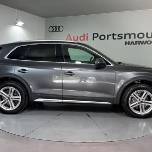 2022 Audi Q5 S Line Estate - Image 2