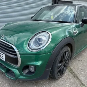 2021 70 REG MINI COOPER SPORT 1.5 WITH 18" ALLOYS - Image 2