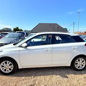 2017 Hyundai i20 1.2 SE Hatchback 5dr Petrol Manual - Image 5