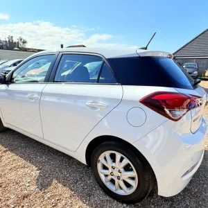 2017 Hyundai i20 1.2 SE Hatchback 5dr Petrol Manual - Image 6