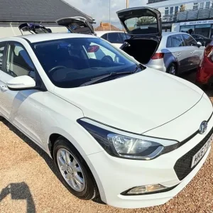 2017 Hyundai i20 1.2 SE Hatchback 5dr Petrol Manual - Image 8