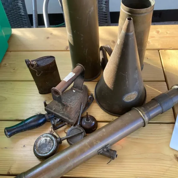Vintage collection of brass and copper items