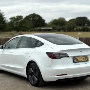 2020 Tesla Model 3 Standard Range Plus White Saloon - Image 4