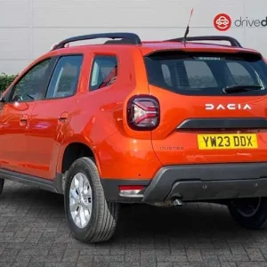 2023 Dacia Duster 1.0 TCe Expression SUV 5-door Bi-Fuel Manual - Image 5