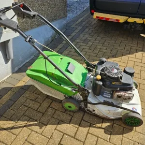 Etesia Pro 46 self propelled lawnmower - Image 3