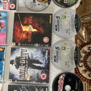 PlayStation 3 with 28 games, 2 controllers, and an Xbox controller - Image 7
