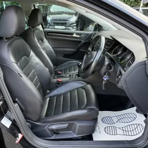 2014 Volkswagen Golf GT TDI BMT – Leather Interior, Heated Seats, Low Miles - Image 4
