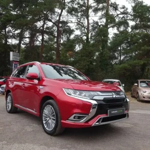 Mitsubishi Outlander 2.4 h TwinMotor 13.8kWh 4x4 2020 - Image 4
