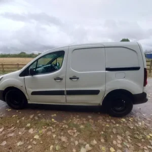2017 Peugeot Partner 1.6 Diesel Manual Clean and Reliable ULEZ Compliant - Image 8