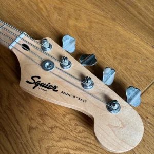 Squier Bronco Bass in Coral - Image 2