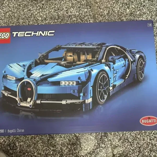 LEGO Technic Bugatti Chiron 42083