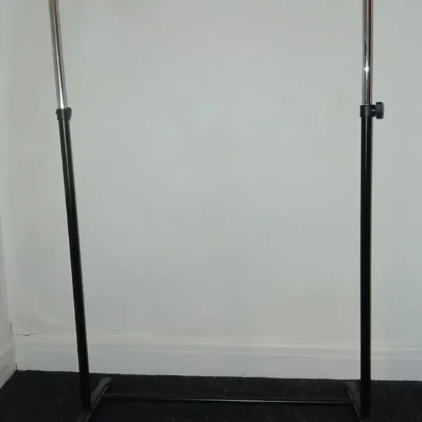 Clothes rack