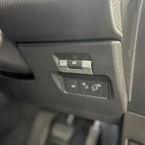 2020 Land Rover Evoque 2.0 D180 MHEV 4WD Estate Diesel - Image 6