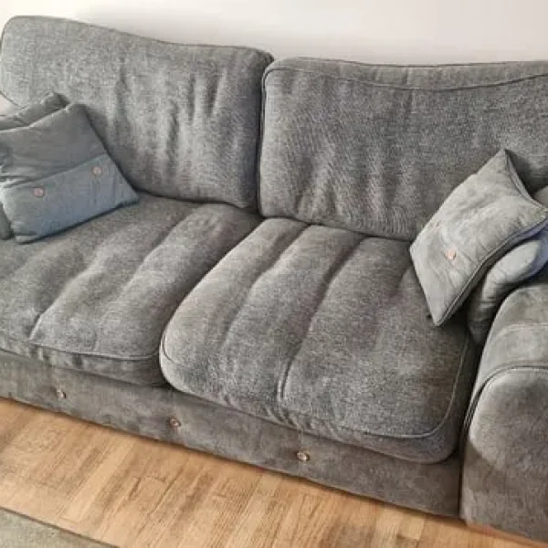 3 seater and 2 seater sofas plus rub chair