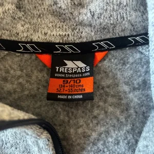Tresspass fleece and jacket - Image 2