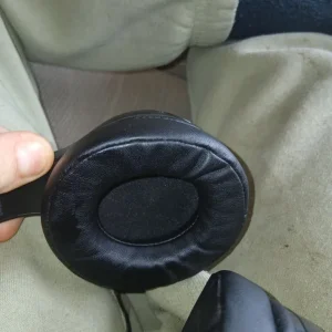 Motorola black Bluetooth headphones - Image 5