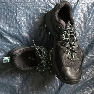Merrell Trainers Size 5 - Image 3